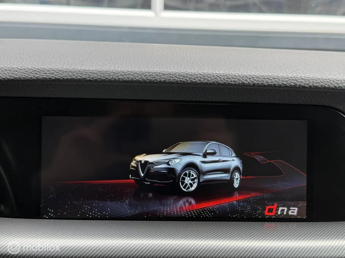 2.0 T AWD Veloce Panodak Leer Navi Carplay Camera Harman Kardon Trekhaak