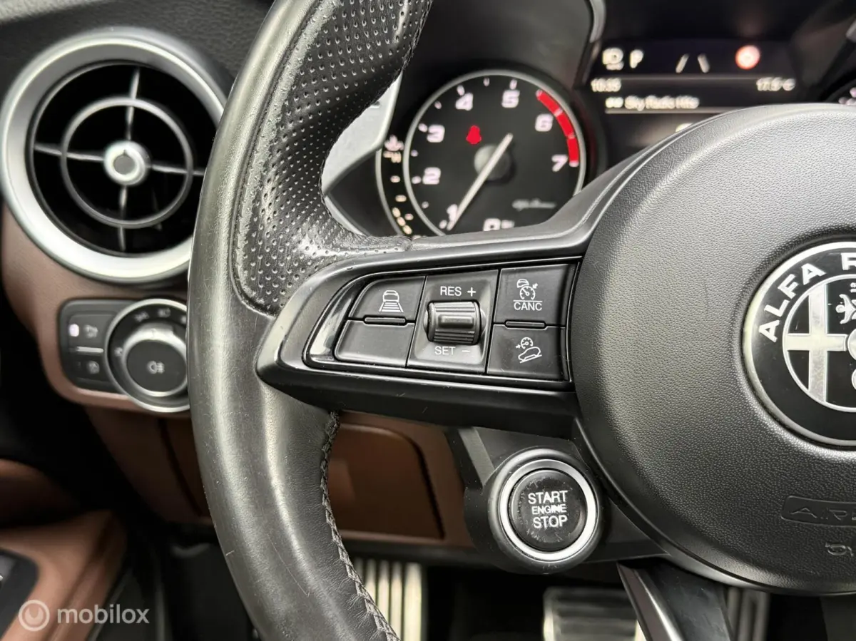 2.0 T AWD Veloce Panodak Leer Navi Carplay Camera Harman Kardon Trekhaak