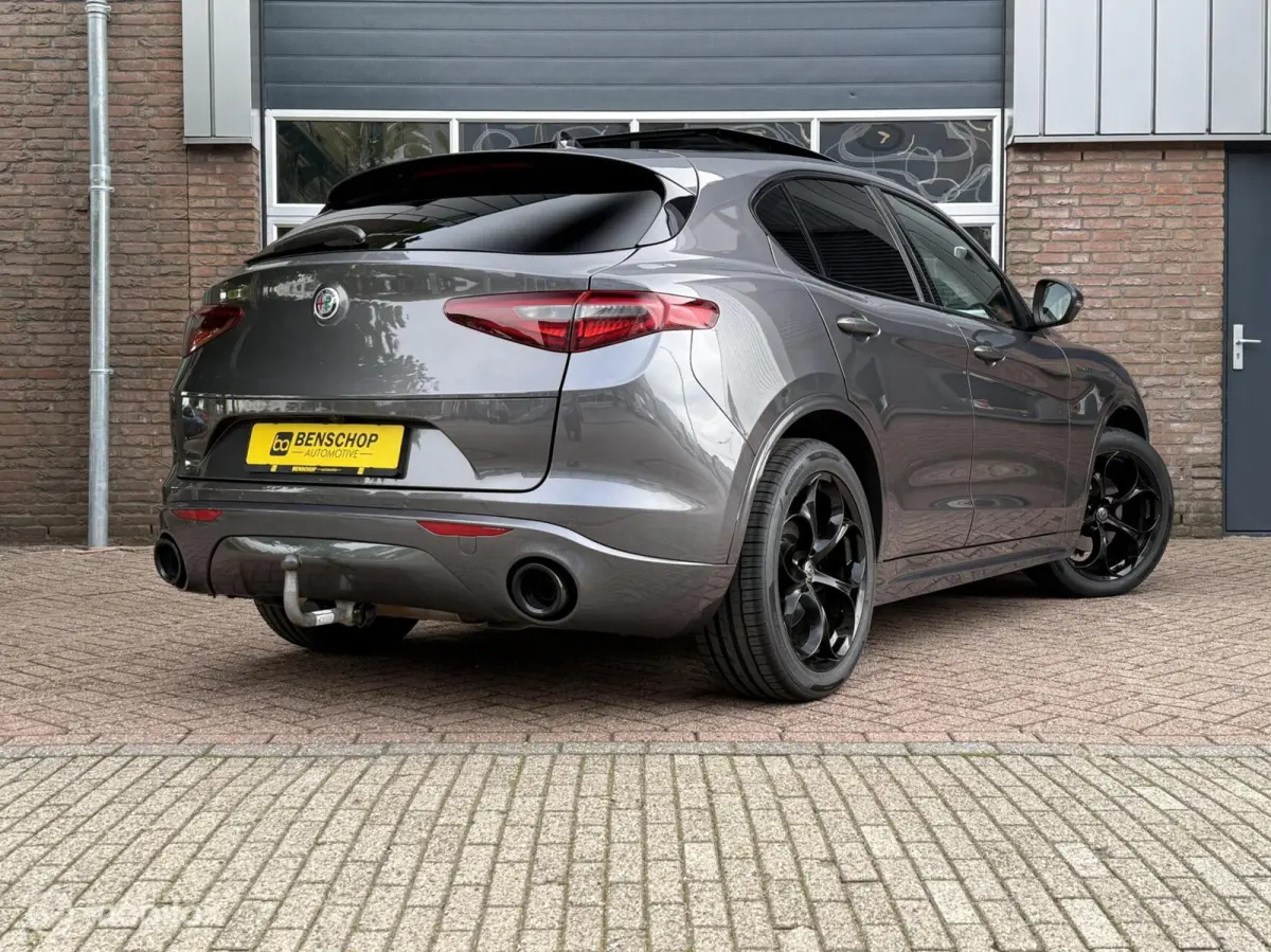 2.0 T AWD Veloce Panodak Leer Navi Carplay Camera Harman Kardon Trekhaak