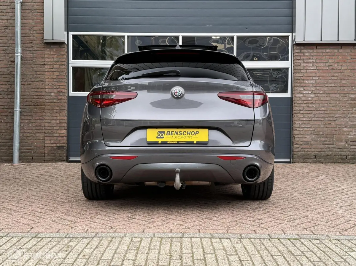 2.0 T AWD Veloce Panodak Leer Navi Carplay Camera Harman Kardon Trekhaak