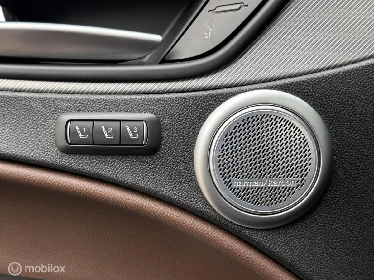 2.0 T AWD Veloce Panodak Leer Navi Carplay Camera Harman Kardon Trekhaak