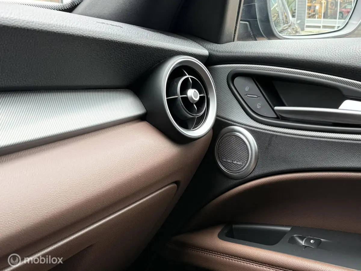 2.0 T AWD Veloce Panodak Leer Navi Carplay Camera Harman Kardon Trekhaak