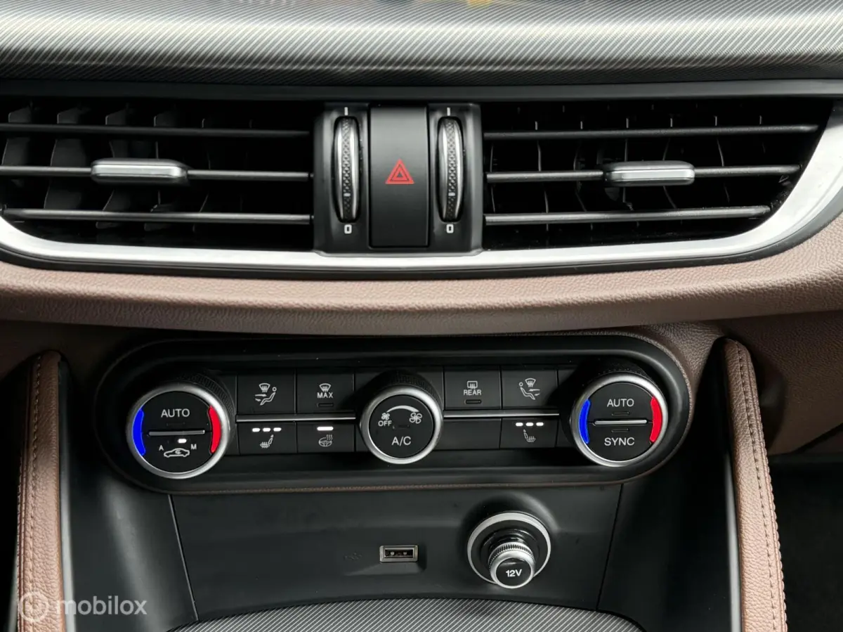 2.0 T AWD Veloce Panodak Leer Navi Carplay Camera Harman Kardon Trekhaak