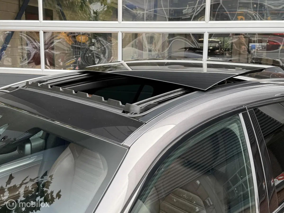 2.0 T AWD Veloce Panodak Leer Navi Carplay Camera Harman Kardon Trekhaak