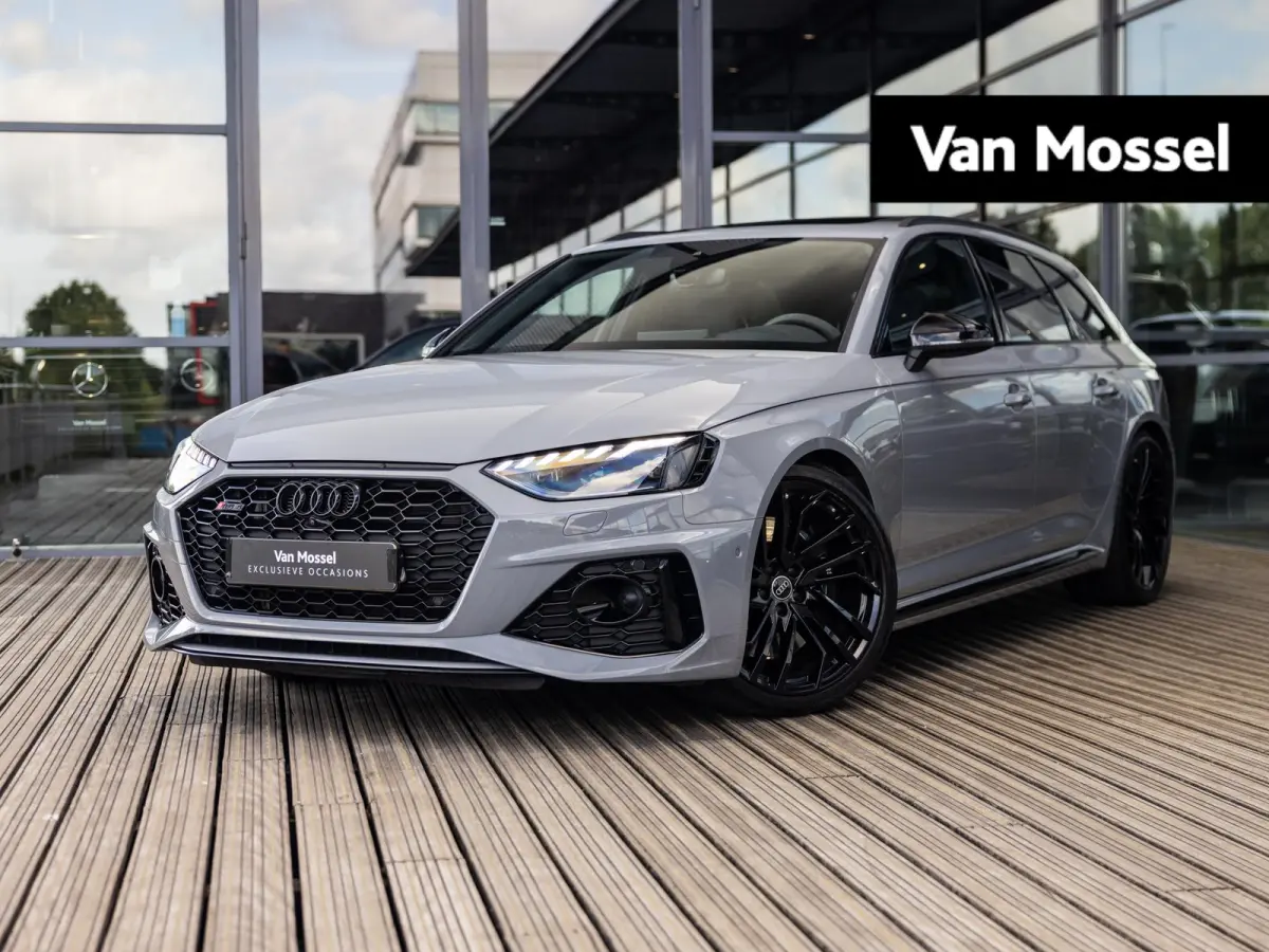 2.9 TFSI RS 4 quattro competition plus kuipstoelen | BANG & OLUFSEN | 280 KM/U | PANORAMA/SCHUIF-KANTEDAK | NARDOGRIJS | ADAPTIVE CRUISE CONTROL | CARBON INTERIEUR | KEYLESS ENTRY |
