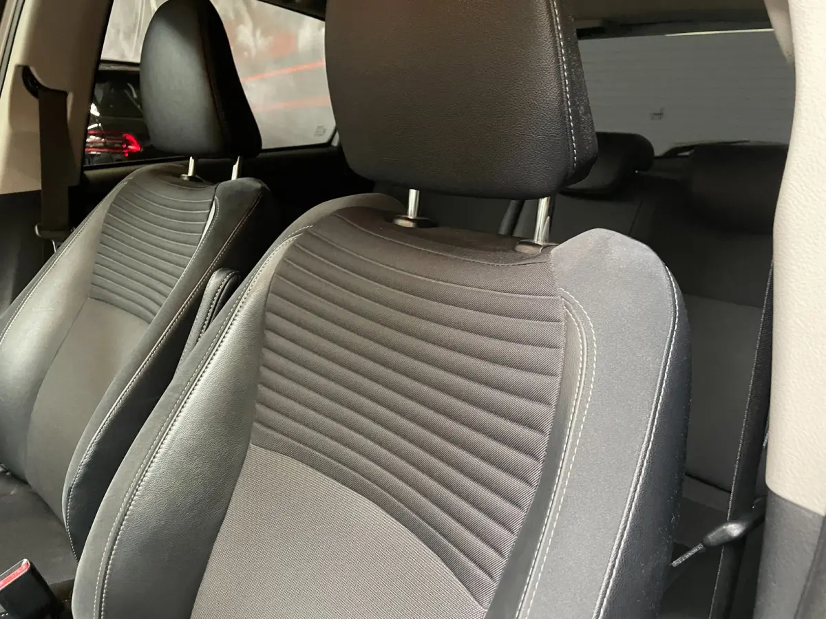 1.5 Hybrid Dynamic Bi-Tone Cruise ,Stoel verw, Navigatie & Camera