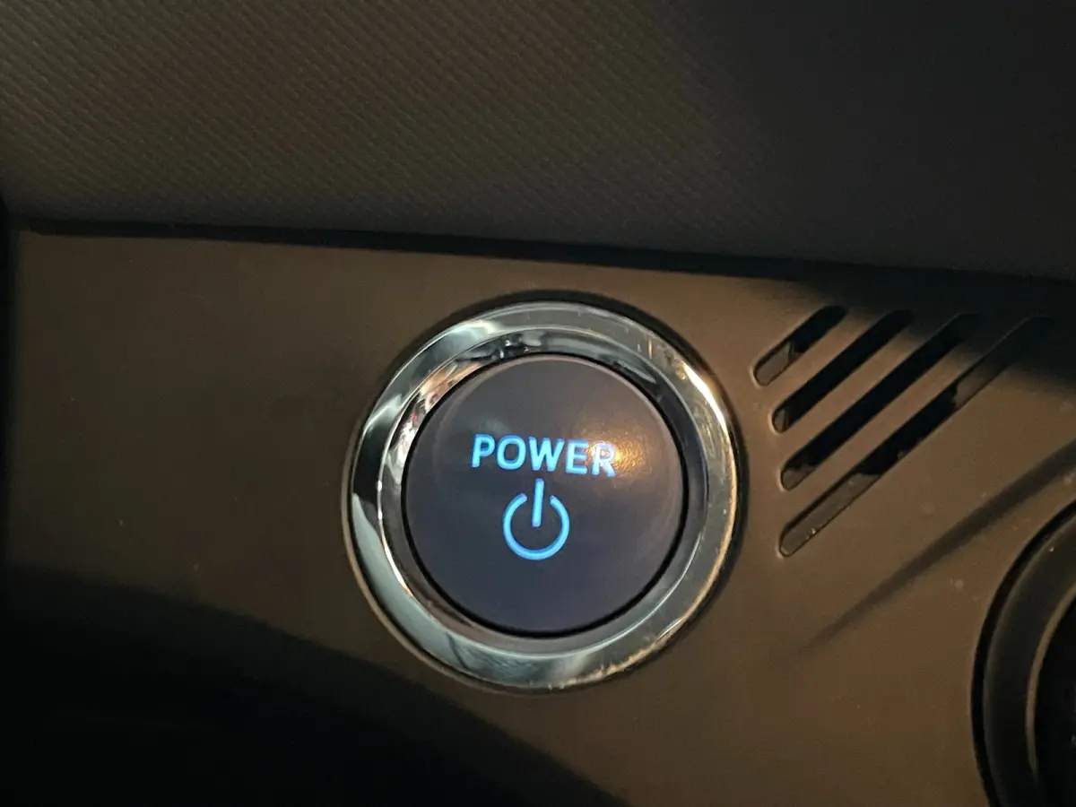 1.5 Hybrid Dynamic Bi-Tone Cruise ,Stoel verw, Navigatie & Camera
