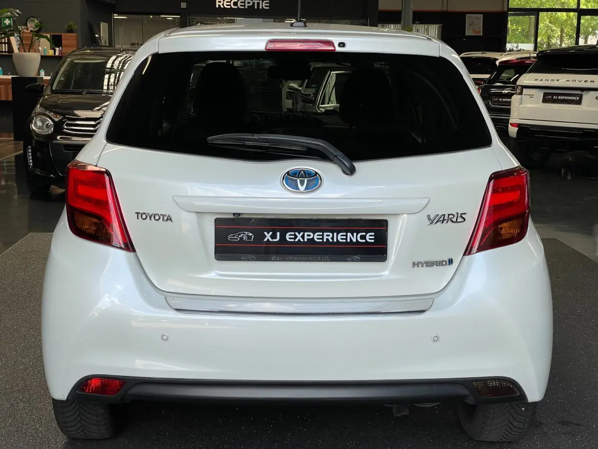 1.5 Hybrid Dynamic Bi-Tone Cruise ,Stoel verw, Navigatie & Camera