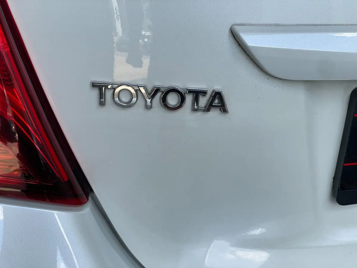 1.5 Hybrid Dynamic Bi-Tone Cruise ,Stoel verw, Navigatie & Camera