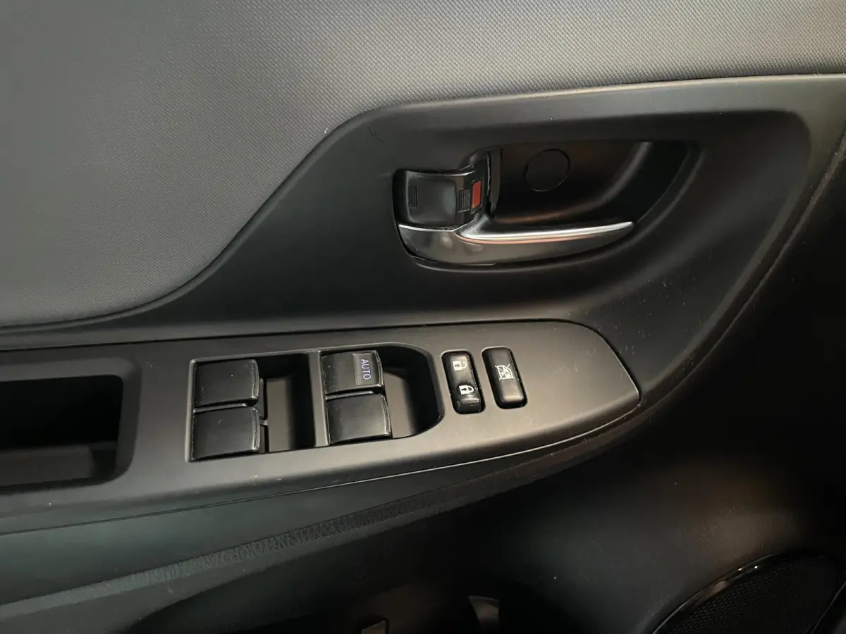 1.5 Hybrid Dynamic Bi-Tone Cruise ,Stoel verw, Navigatie & Camera