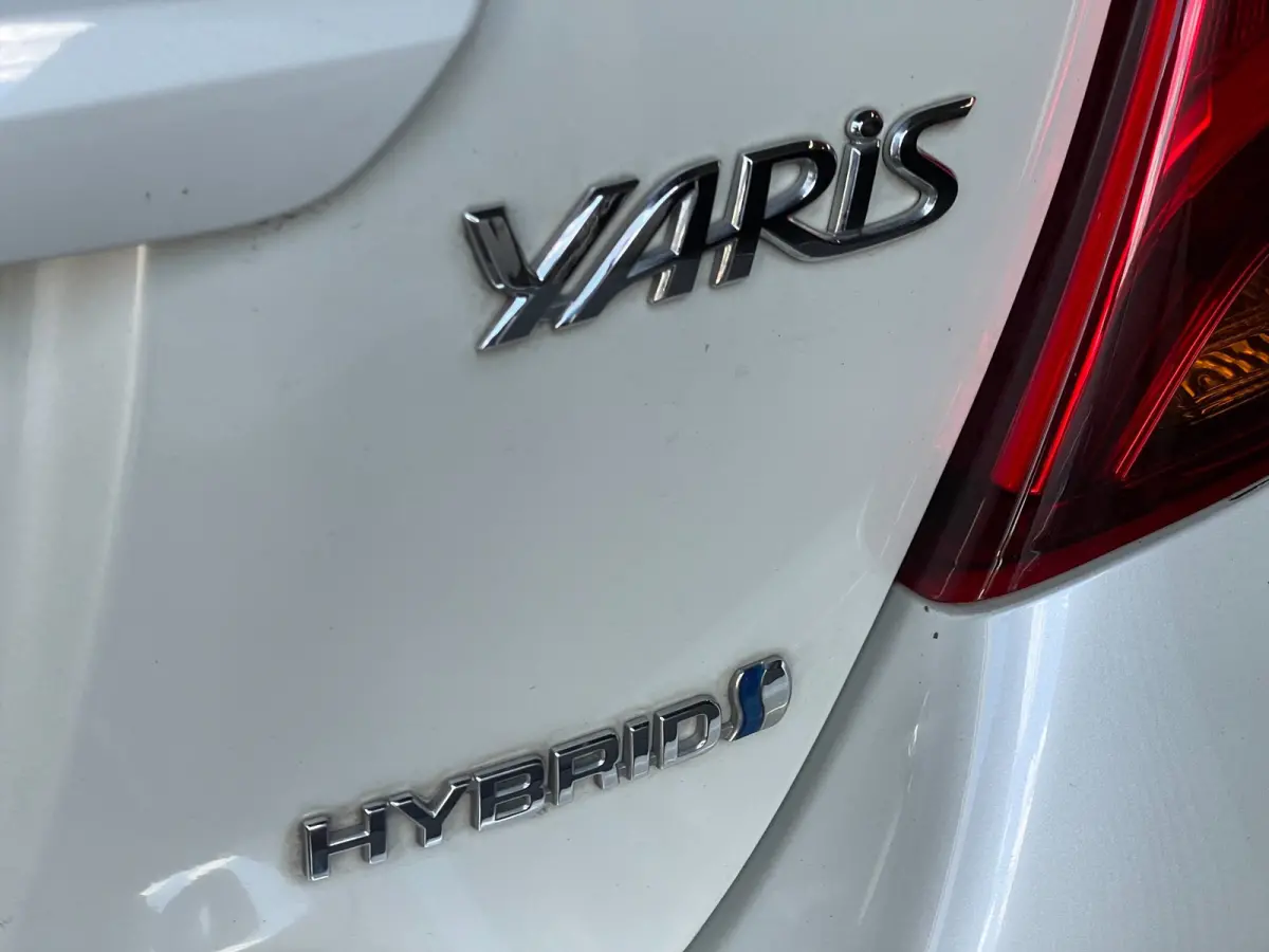 1.5 Hybrid Dynamic Bi-Tone Cruise ,Stoel verw, Navigatie & Camera