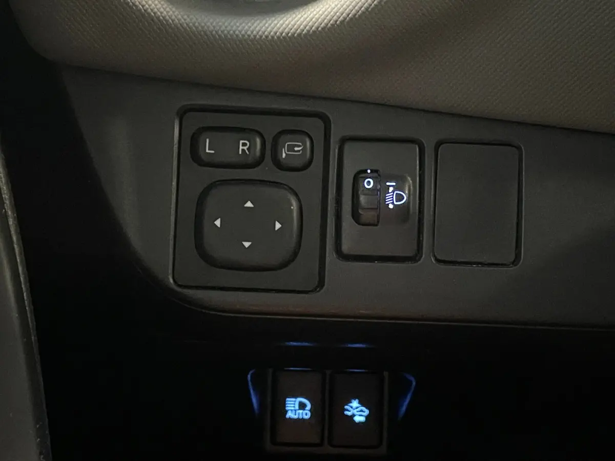 1.5 Hybrid Dynamic Bi-Tone Cruise ,Stoel verw, Navigatie & Camera