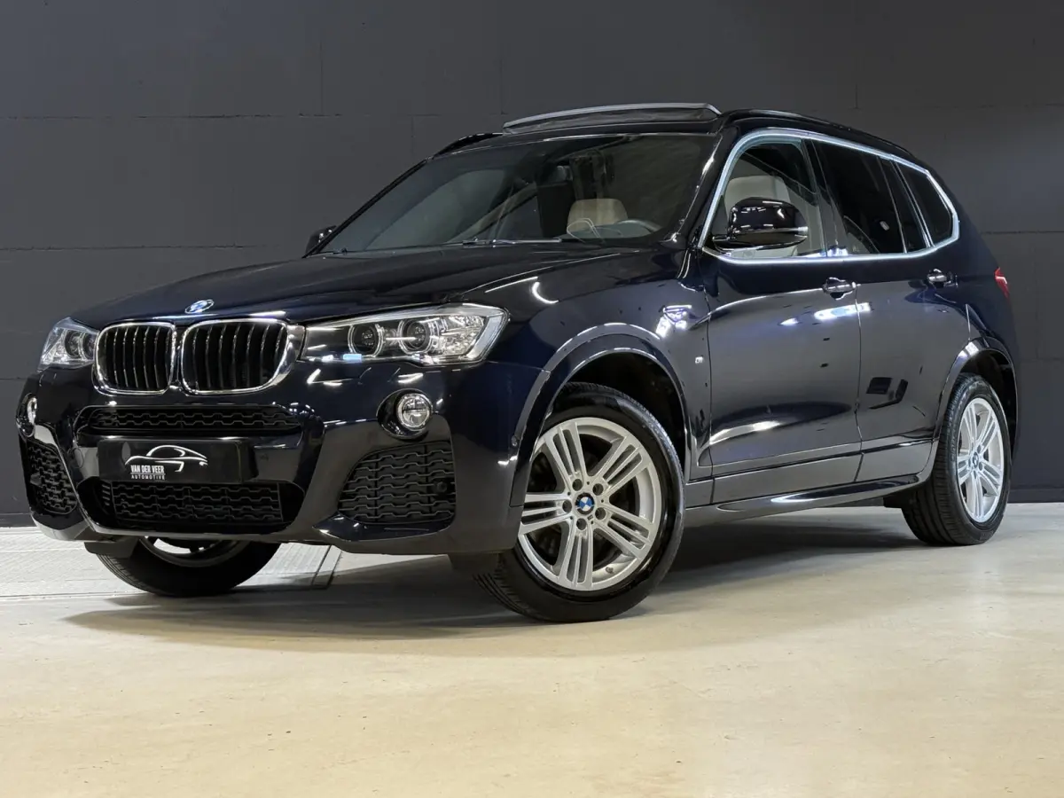 xDrive20i Centennial High Executive | M-Sport | Panoramadak | Camera