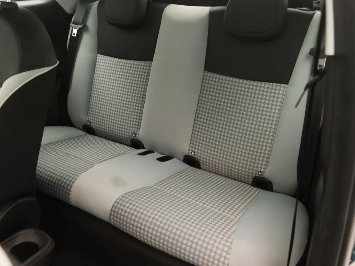 1.0 Hybrid Torino Launch Edition | Voorraadkorting | 16'' LM. Velgen | Parkeersensoren Achter | Draadloos Carplay & Android Auto |