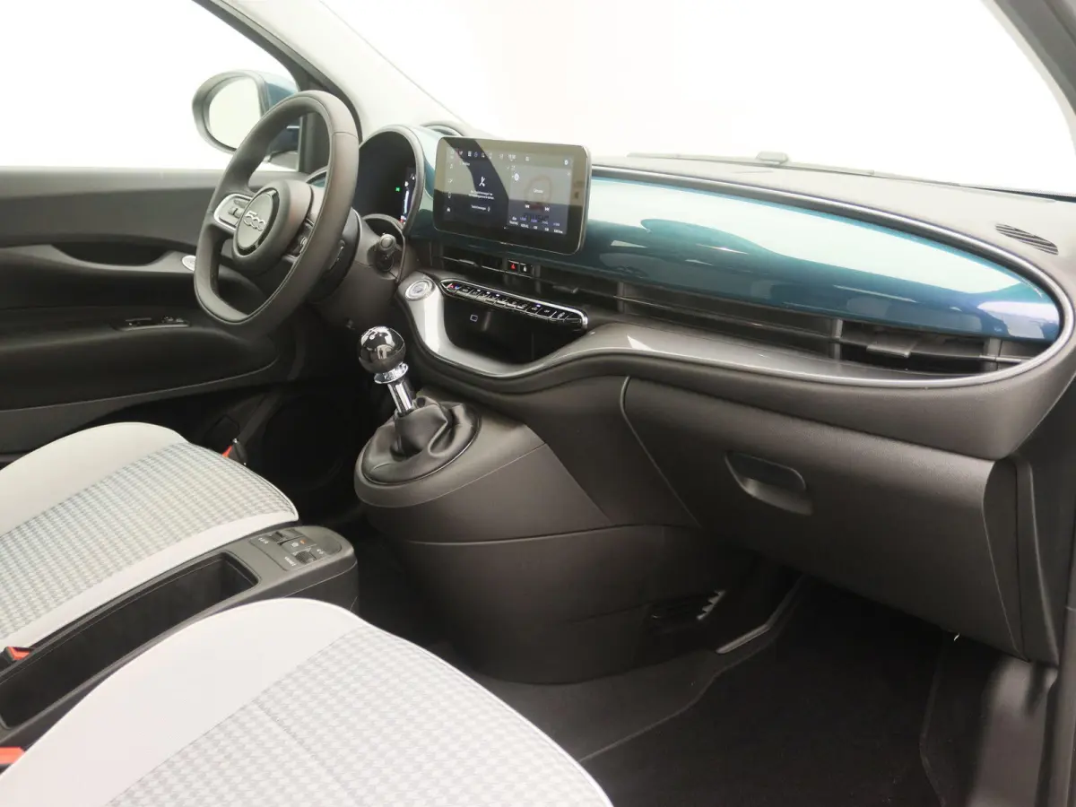 1.0 Hybrid Torino Launch Edition | Voorraadkorting | 16'' LM. Velgen | Parkeersensoren Achter | Draadloos Carplay & Android Auto |