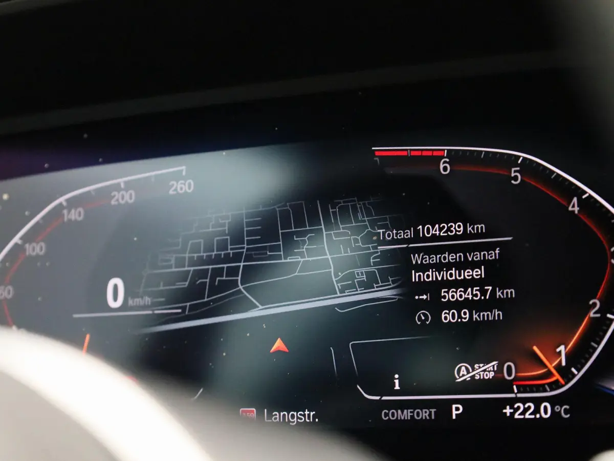 120i Business Edition | M-Sport 50 Jahre | Automaat | Apple Carplay / Android Auto | Navigatie | Stoel/Stuur verwarming | M-Aerodynamica | Half leder | Virtual cockpit | Cruise Control | Par