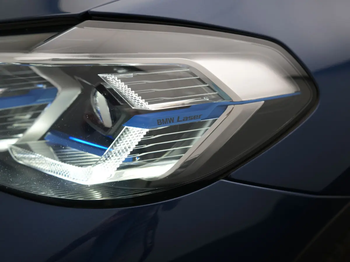 xDrive30e FACELIFT High Executive PHEV 293pk Dealer O.H | Trekhaak Af Fabriek | Panodak | Head Up | Adaptive Cruise | Camera | Laser LED | Hifi Audio | Lederen Sportstoelen Memory & Ventilat