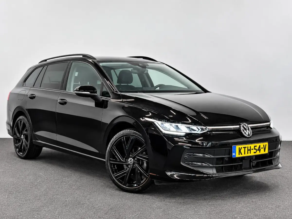 1.5 eTSI Life DSG Navigatie Apple Carplay Android Auto Parkeerhulp Adaptive Cruise Control Stoel- en stuurverwarming Sfeerverlichting Virtual Cockpit Climate Control