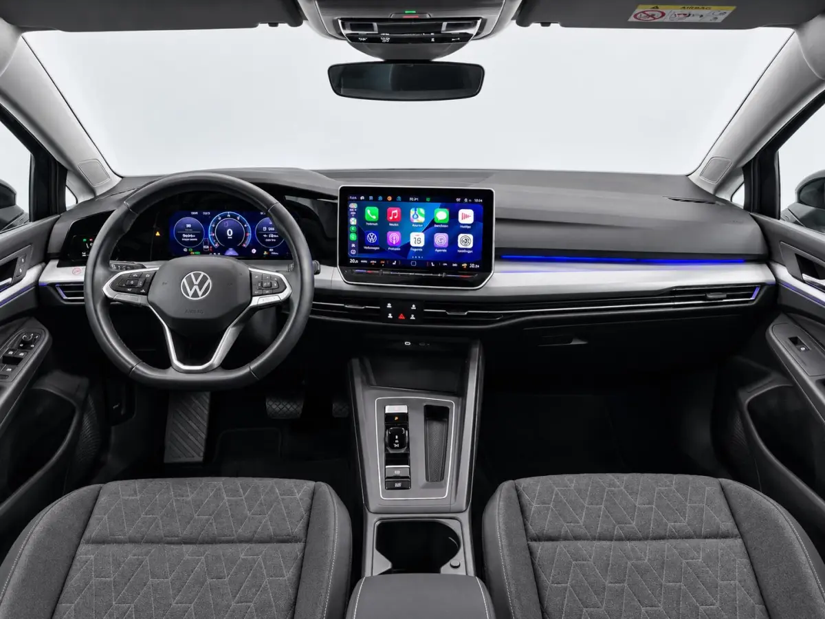 1.5 eTSI Life DSG Navigatie Apple Carplay Android Auto Parkeerhulp Adaptive Cruise Control Stoel- en stuurverwarming Sfeerverlichting Virtual Cockpit Climate Control