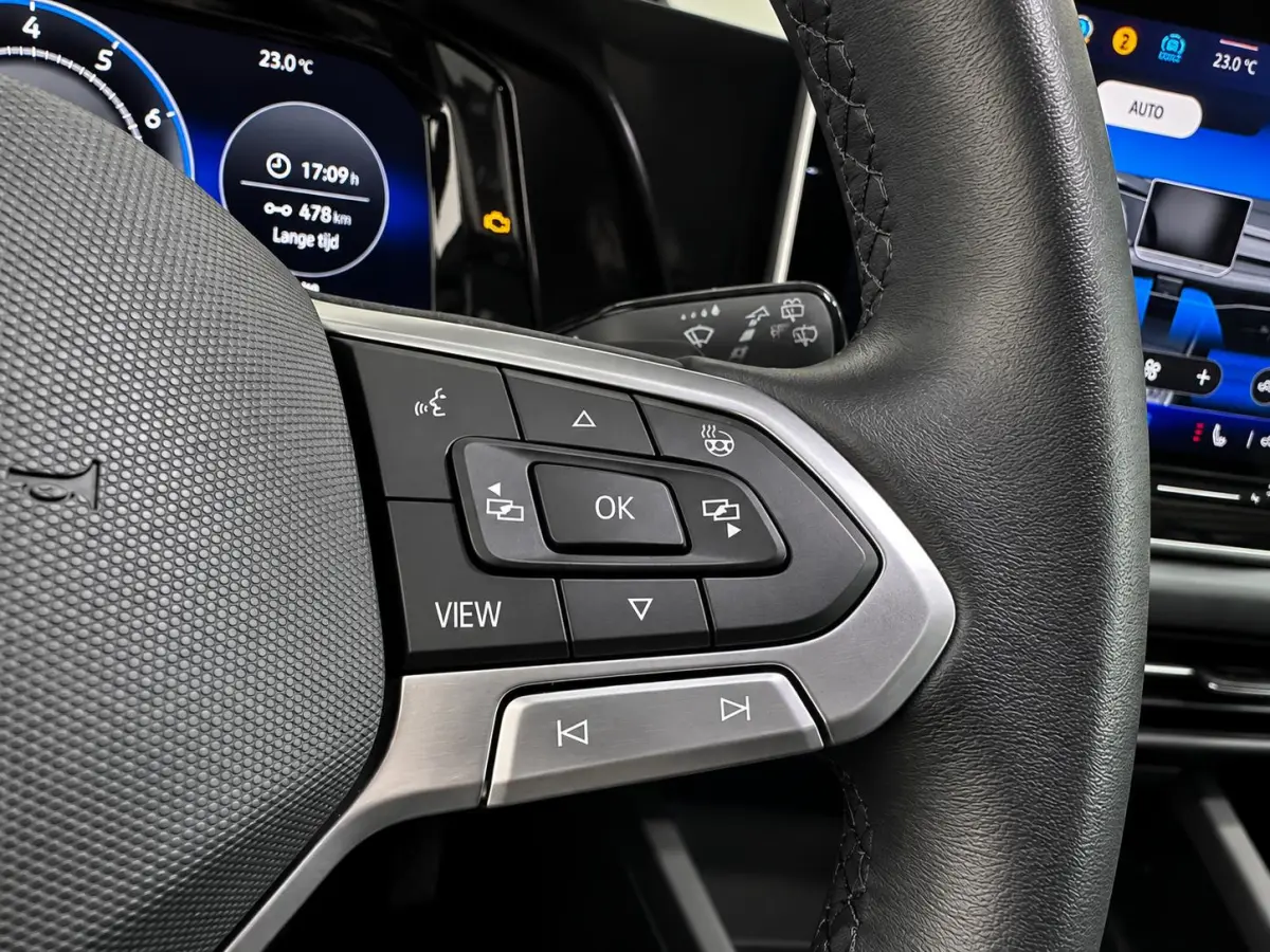 1.5 eTSI Life DSG Navigatie Apple Carplay Android Auto Parkeerhulp Adaptive Cruise Control Stoel- en stuurverwarming Sfeerverlichting Virtual Cockpit Climate Control