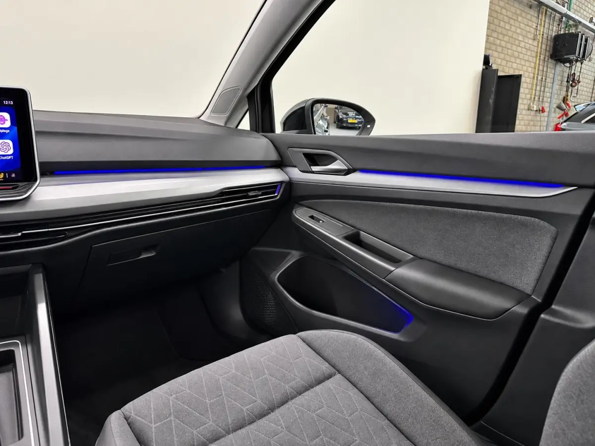 1.5 eTSI Life DSG Navigatie Apple Carplay Android Auto Parkeerhulp Adaptive Cruise Control Stoel- en stuurverwarming Sfeerverlichting Virtual Cockpit Climate Control