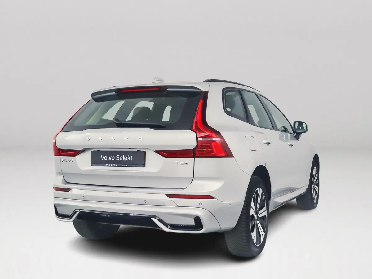 T6 Plug-in hybrid AWD Plus Dark | Panoramadak | 360° camera | Elektrische stoelen | Stoel- en stuurverwarming | Trekhaak