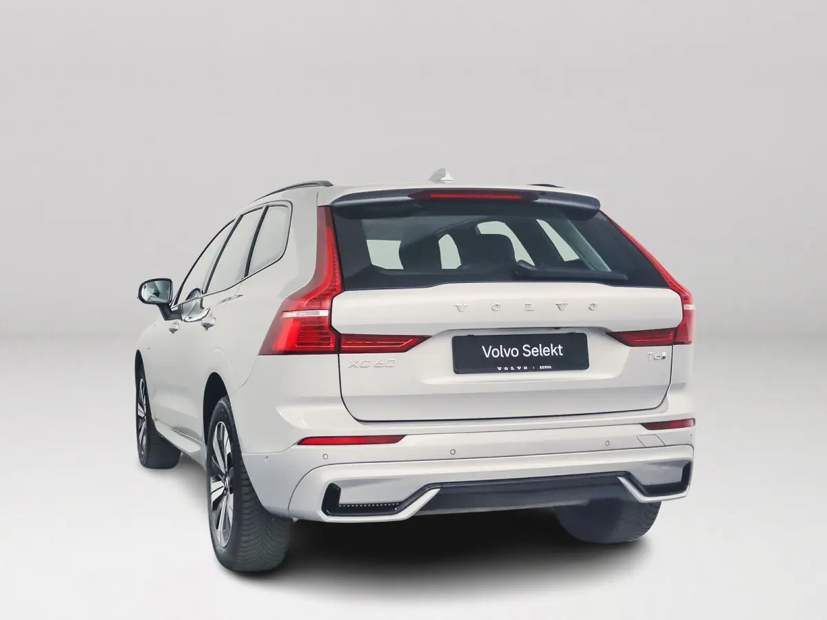 T6 Plug-in hybrid AWD Plus Dark | Panoramadak | 360° camera | Elektrische stoelen | Stoel- en stuurverwarming | Trekhaak