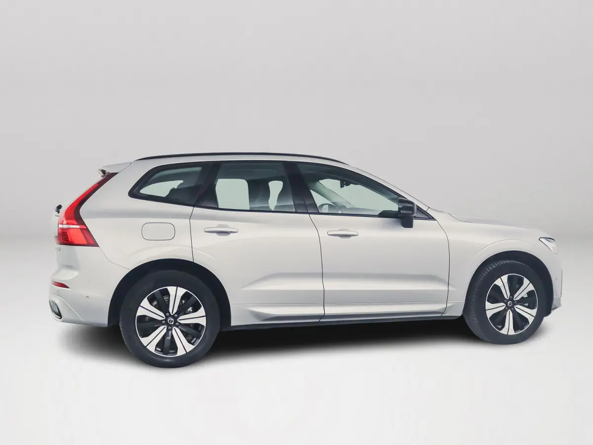 T6 Plug-in hybrid AWD Plus Dark | Panoramadak | 360° camera | Elektrische stoelen | Stoel- en stuurverwarming | Trekhaak