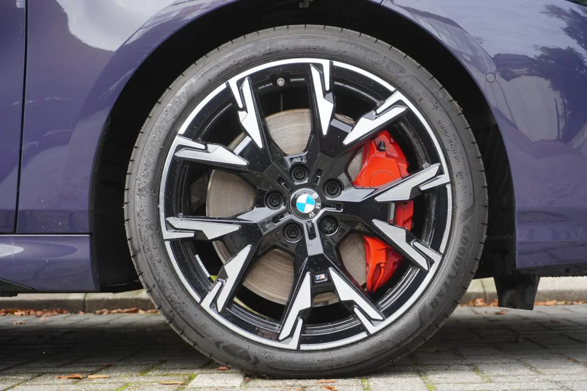 120 | M Sportpakket Pro | Premium Pack | Glazen panoramadak | Harman Kardon HiFi Sound system | Stuurwielrand verwarmd | Driving Assistant