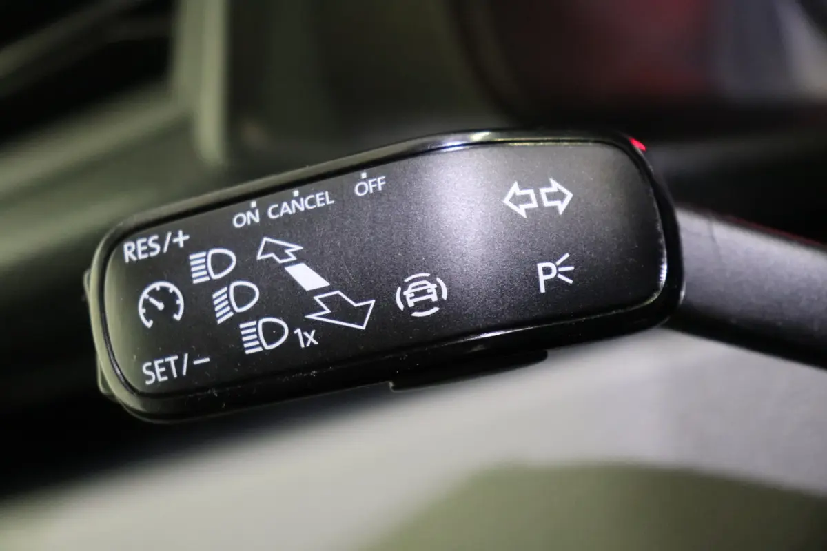 2.0 TDI 150PK Automaat EURO 6 - Airco - Navi - Cruise - €17.900,- Excl.