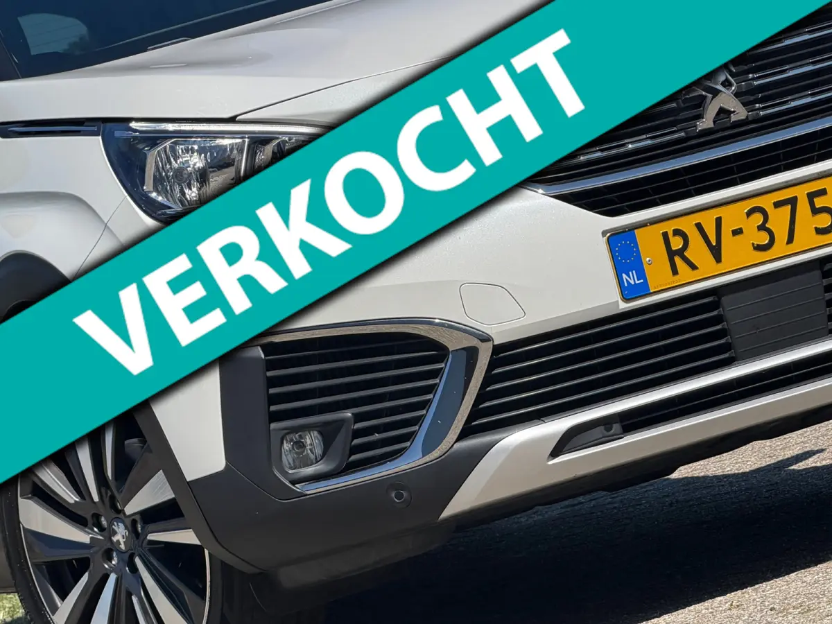 1.2 PureTech 130pk Allure - Blanc Nacre - Camera/Carplay/Cruise
