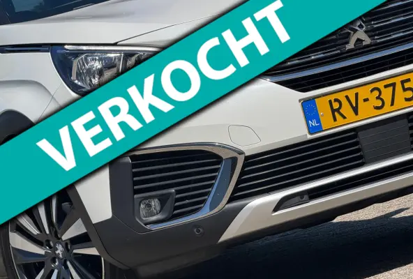1.2 PureTech 130pk Allure - Blanc Nacre - Camera/Carplay/Cruise