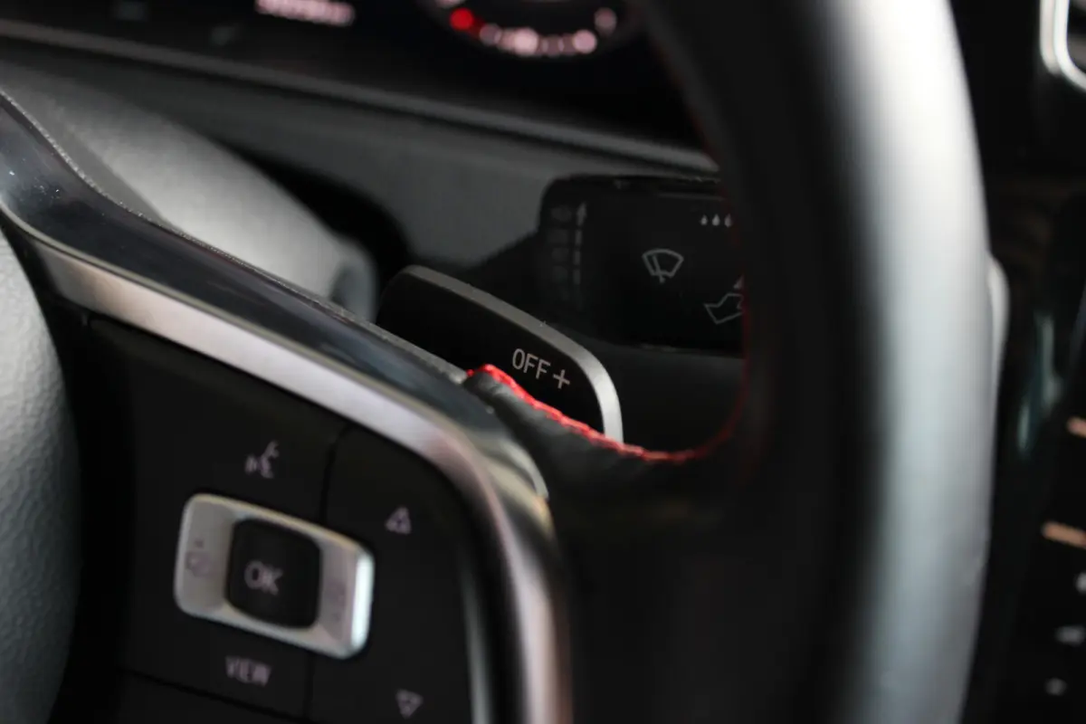 2.0 TSI GTI Performance NL-Auto | Milltek | Dynaudio | Carplay | Virtual Cockpit | Camera | LED | Adapt. Cruise | 19" LMV | PDC