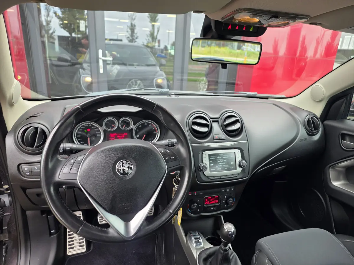 TwinAir Super | 18" velgen | Navigatie | Pack Veloce