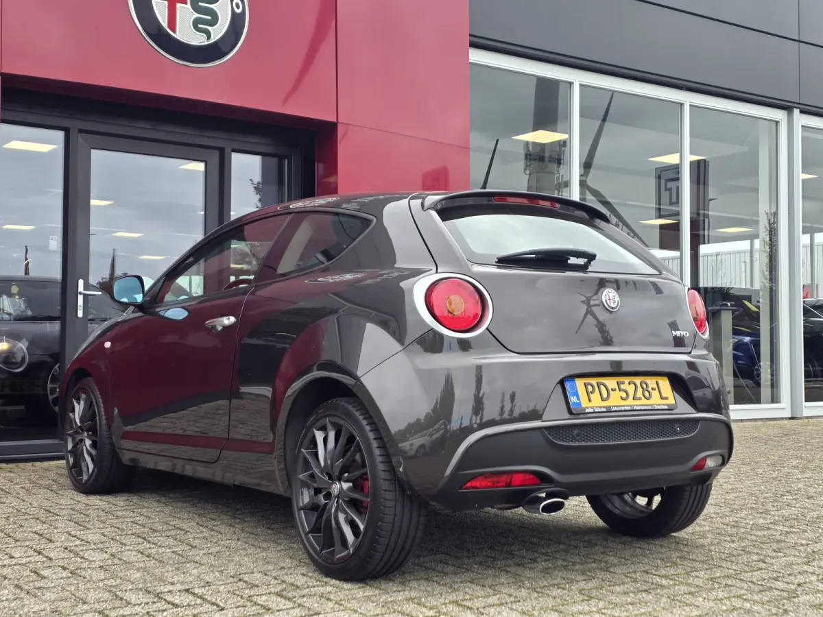 TwinAir Super | 18" velgen | Navigatie | Pack Veloce