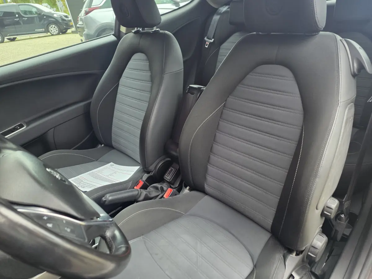 TwinAir Super | 18" velgen | Navigatie | Pack Veloce