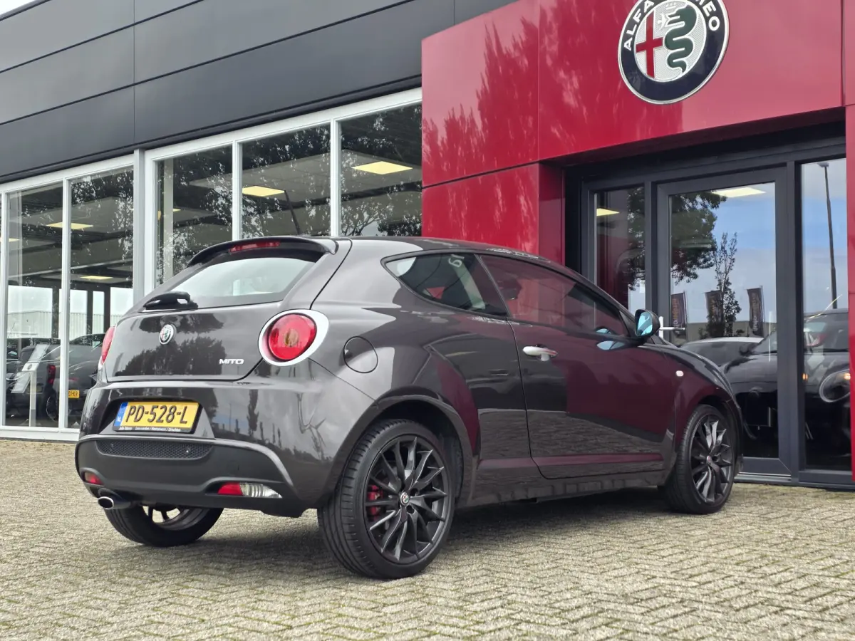 TwinAir Super | 18" velgen | Navigatie | Pack Veloce