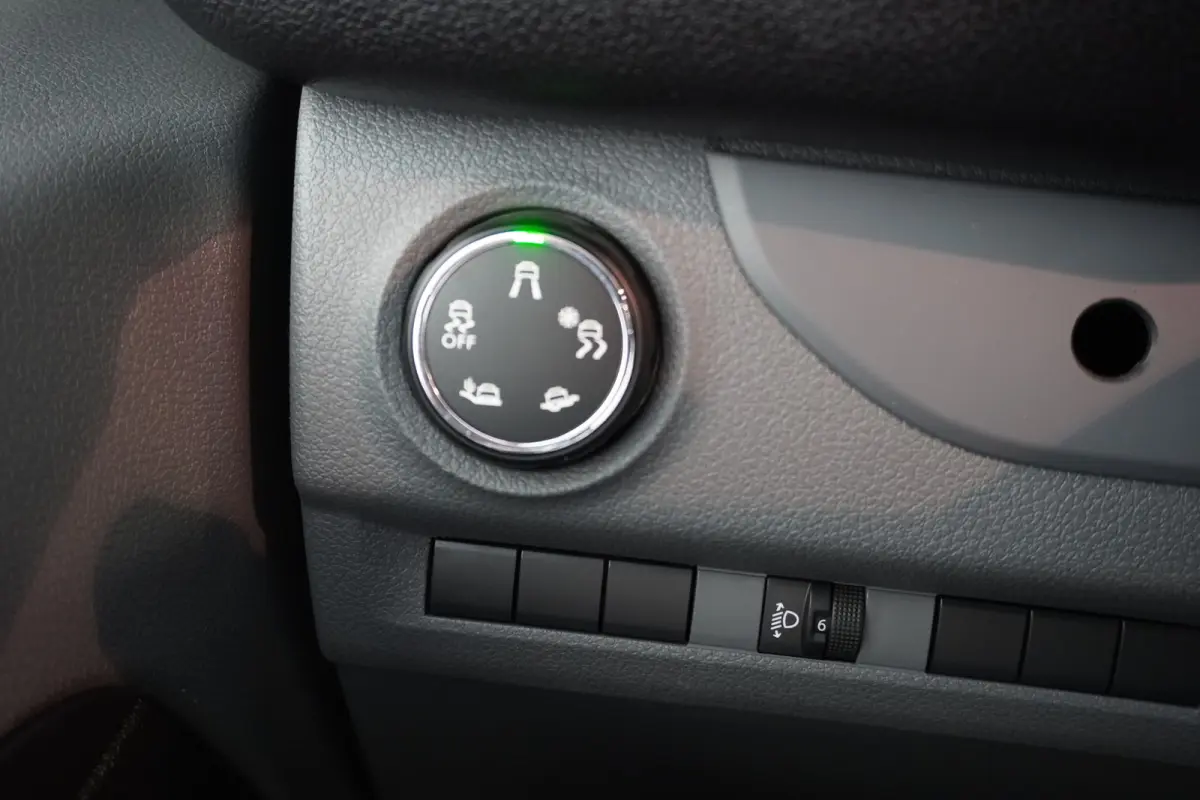 2.0 BlueHDI 180PK Automaat L3 EURO 6 - Airco - Navi - Cruise - €15.900,- Excl.