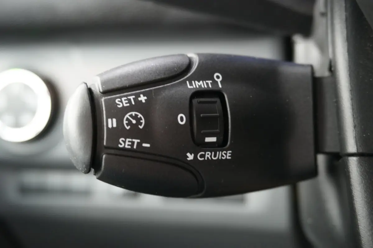 2.0 BlueHDI 180PK Automaat L3 EURO 6 - Airco - Navi - Cruise - €15.900,- Excl.