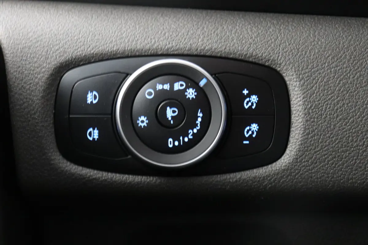 2.0 TDCI 130PK L2H2 Automaat EURO 6 - Airco - Navi - Cruise - € 20.900,- Excl.