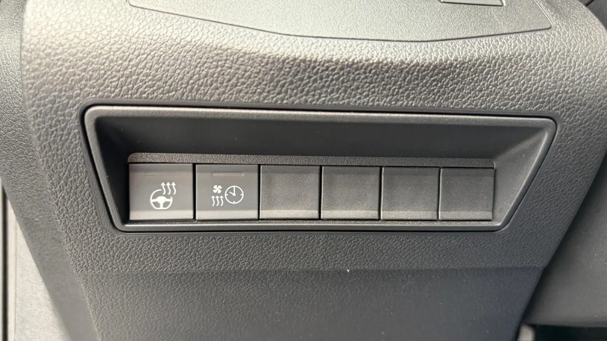 Rifter EV 50KWH 136PK L1 ALLURE / NAVI / AIRCO / LED / PDC / CAMERA / WINTERPAKKET / UNIEK !!
