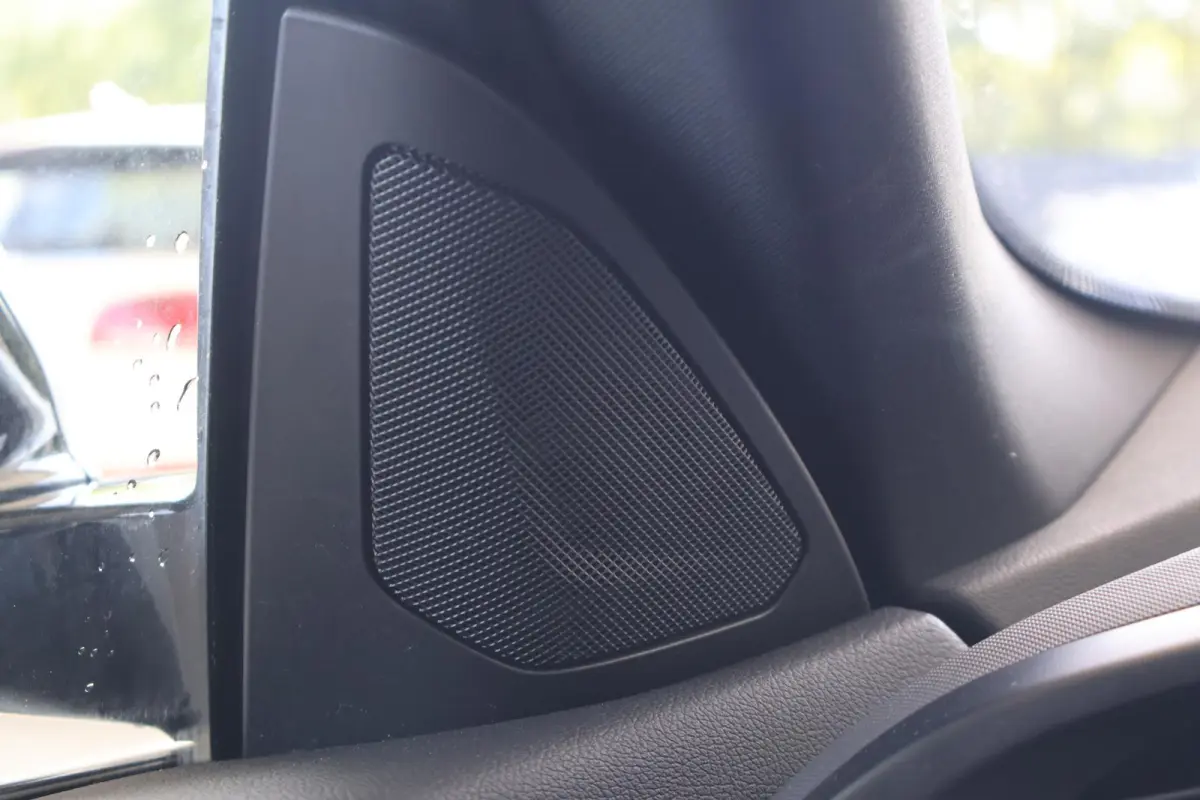 218i | M Sport | Panoramadak | Parkeersensoren voor en achter | Leder | HiFi Geluidssysteem | Climate Control