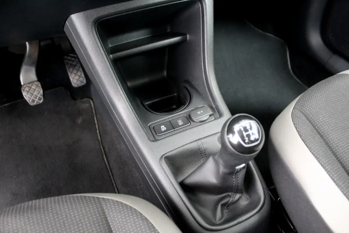 Up! 1.0 BMT high up! 60PK, AIRCO | CRUISE CONTROLE | ELEC-RAMEN/SPIEGELS | PARKEERSENSOREN | CAMERA