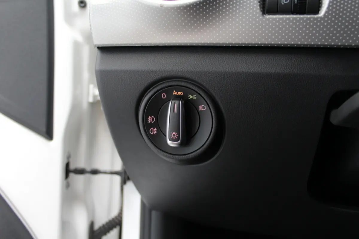Up! 1.0 BMT high up! 60PK, AIRCO | CRUISE CONTROLE | ELEC-RAMEN/SPIEGELS | PARKEERSENSOREN | CAMERA