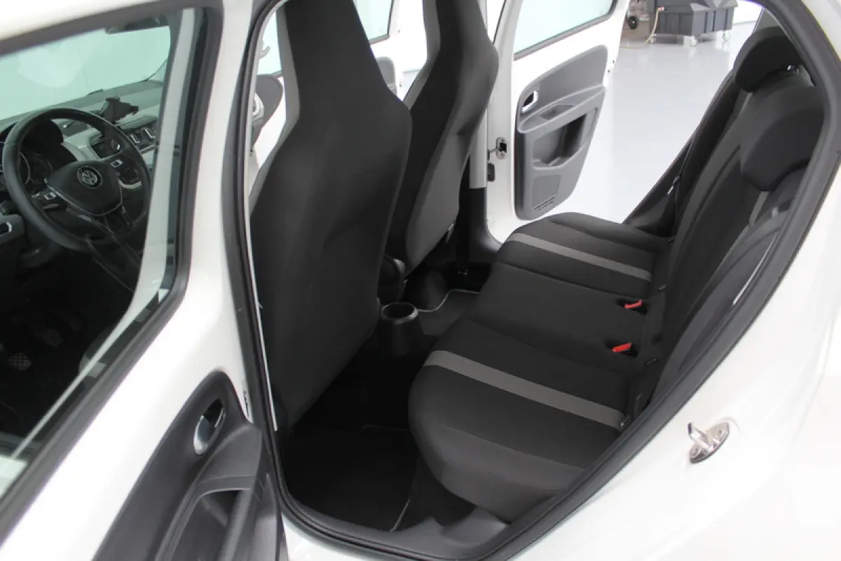 Up! 1.0 BMT high up! 60PK, AIRCO | CRUISE CONTROLE | ELEC-RAMEN/SPIEGELS | PARKEERSENSOREN | CAMERA