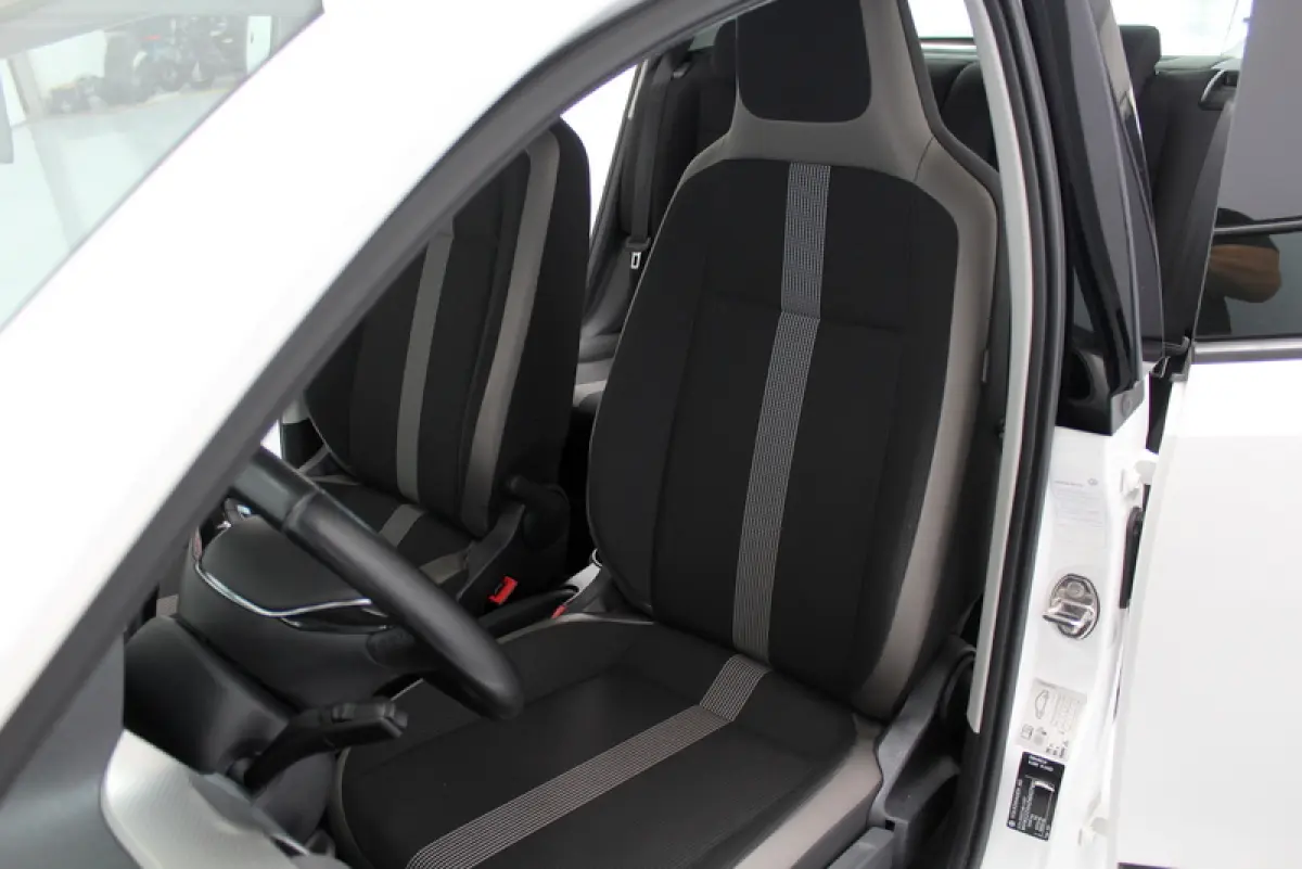 Up! 1.0 BMT high up! 60PK, AIRCO | CRUISE CONTROLE | ELEC-RAMEN/SPIEGELS | PARKEERSENSOREN | CAMERA
