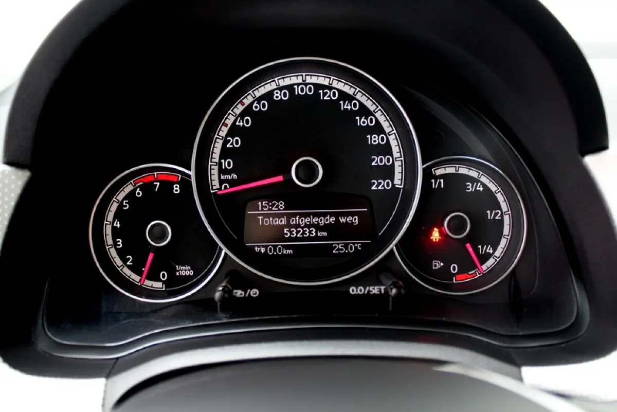 Up! 1.0 BMT high up! 60PK, AIRCO | CRUISE CONTROLE | ELEC-RAMEN/SPIEGELS | PARKEERSENSOREN | CAMERA