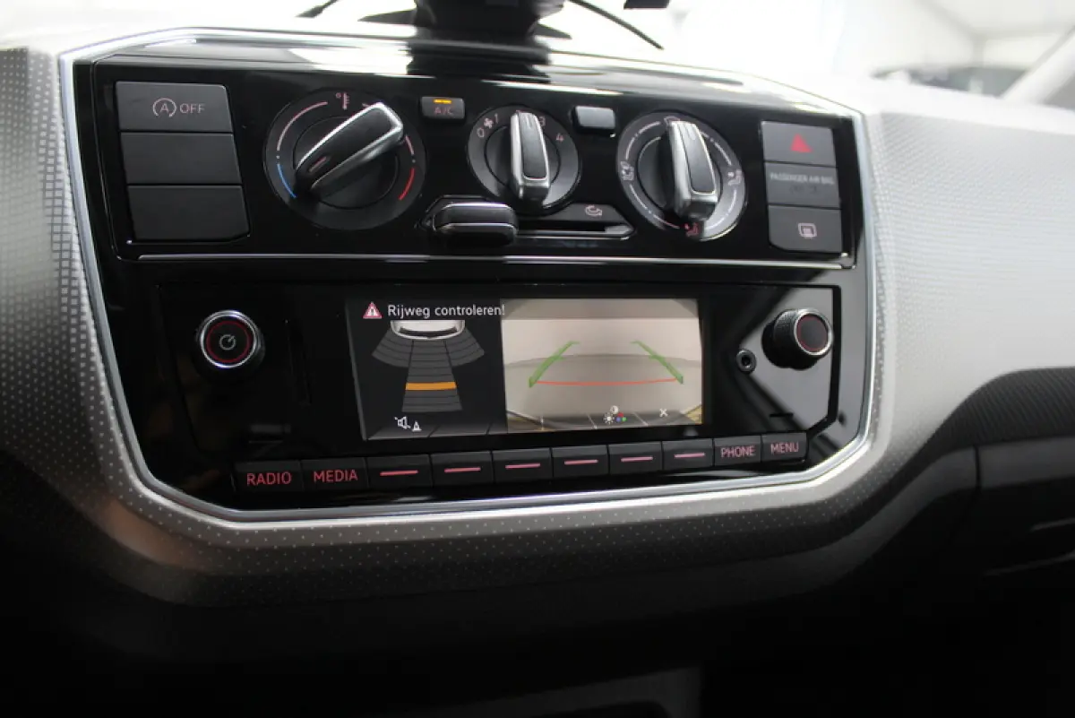 Up! 1.0 BMT high up! 60PK, AIRCO | CRUISE CONTROLE | ELEC-RAMEN/SPIEGELS | PARKEERSENSOREN | CAMERA