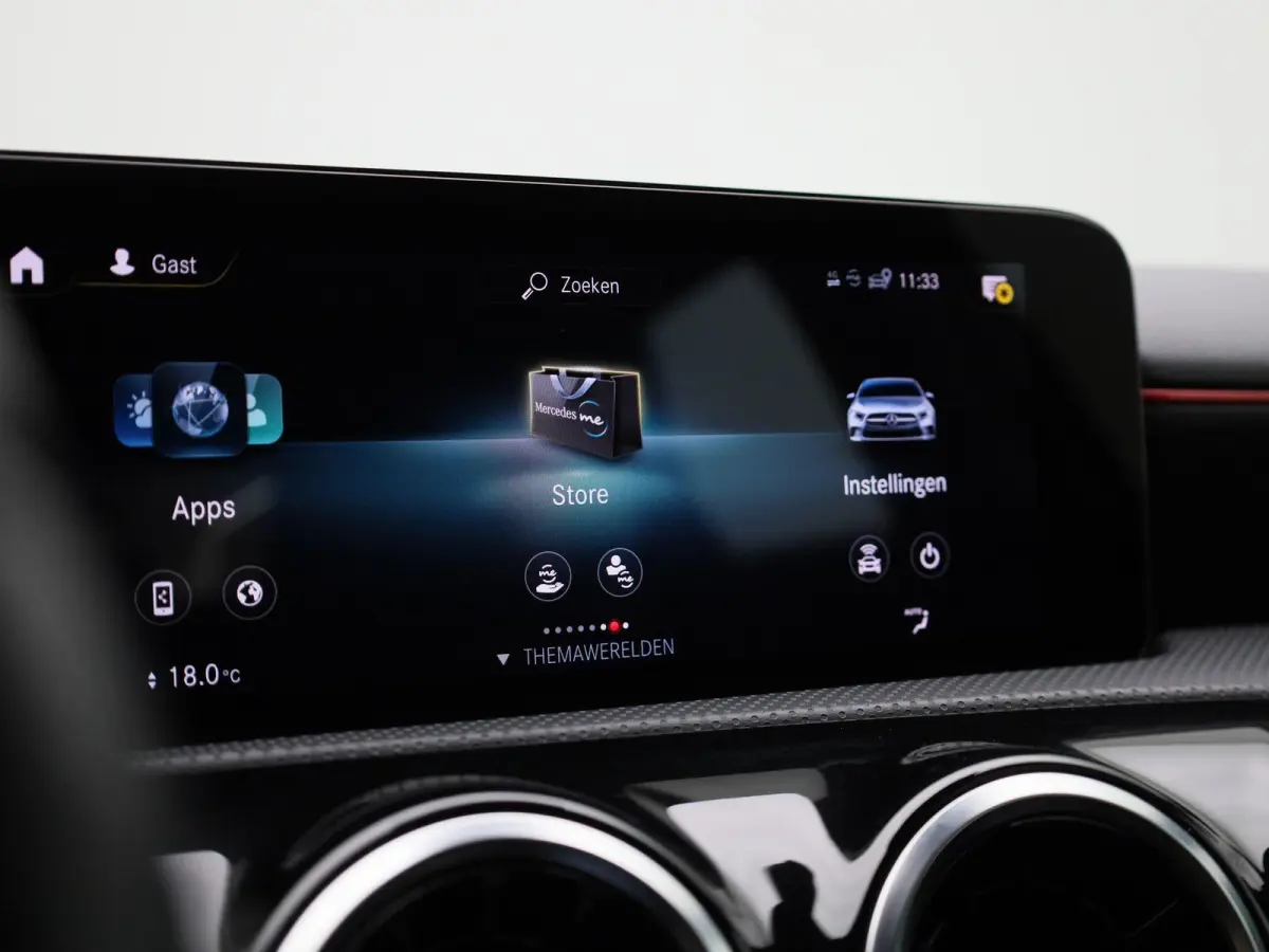 180 Business Solution AMG | Automaat | Panorama dak | DAB | Navigatie | Half-Leder | Virtual cockpit | Bluetooth | Parkeer sensoren | Stoel verwarming | Cruise Control | Lichtmetalen Velgen 