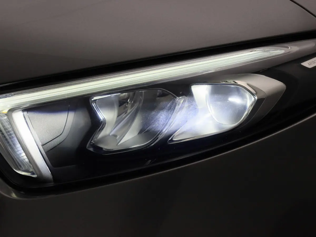 180 Business Solution AMG | Automaat | Panorama dak | DAB | Navigatie | Half-Leder | Virtual cockpit | Bluetooth | Parkeer sensoren | Stoel verwarming | Cruise Control | Lichtmetalen Velgen 